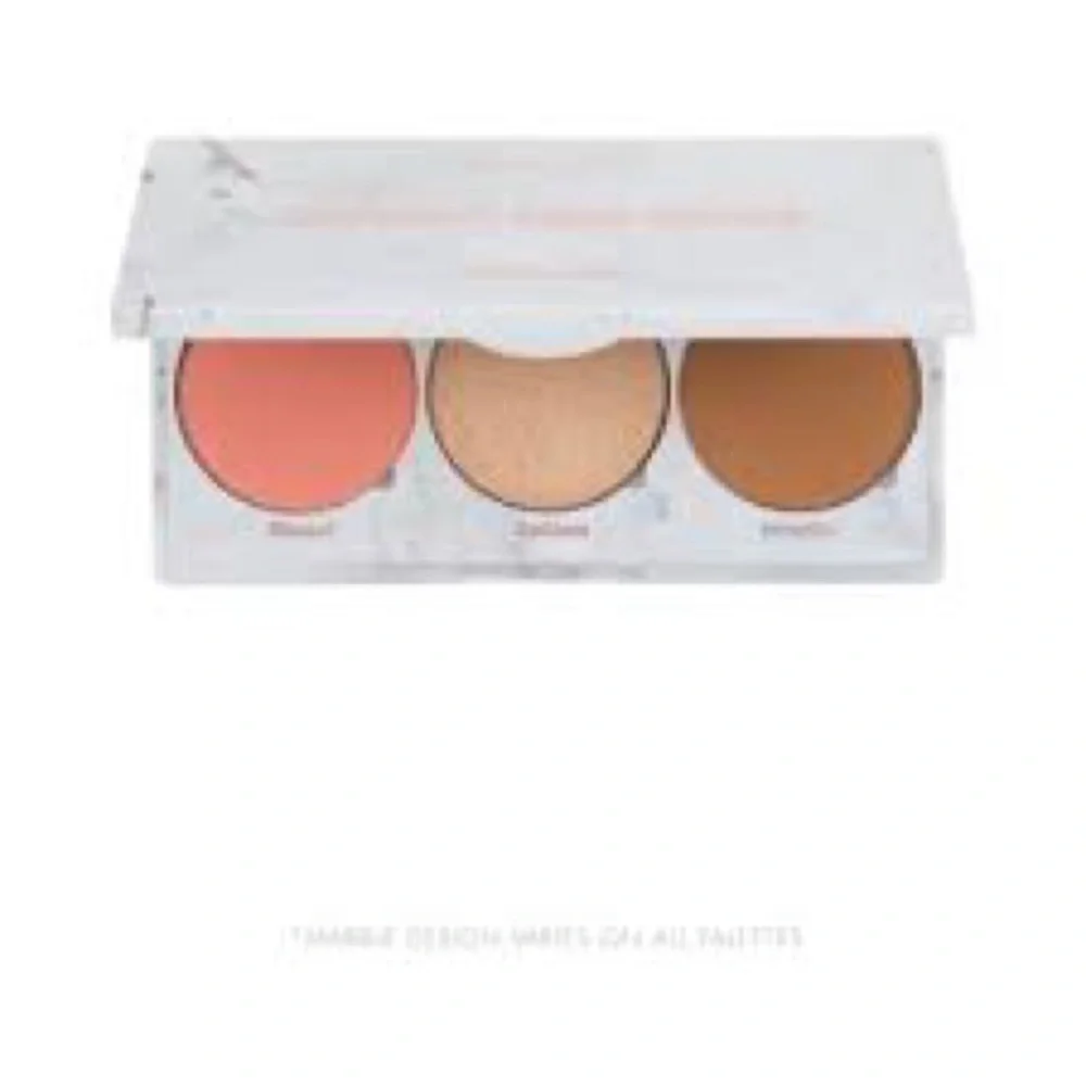 REALHER Ultimate Glow Trio Blush Highlight Contour Palette Compact
